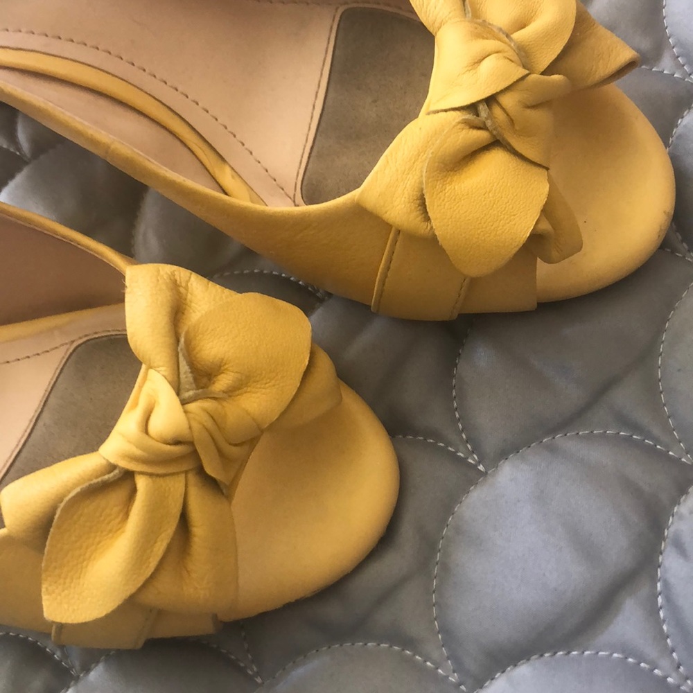Shoes - Picture 2 of 3